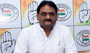 कांग्रेस ने तेल कंपनियों के खिलाफ़ किया निर्वाचन आयोग में शिकायत,जानिए क्या है पुरा मामला