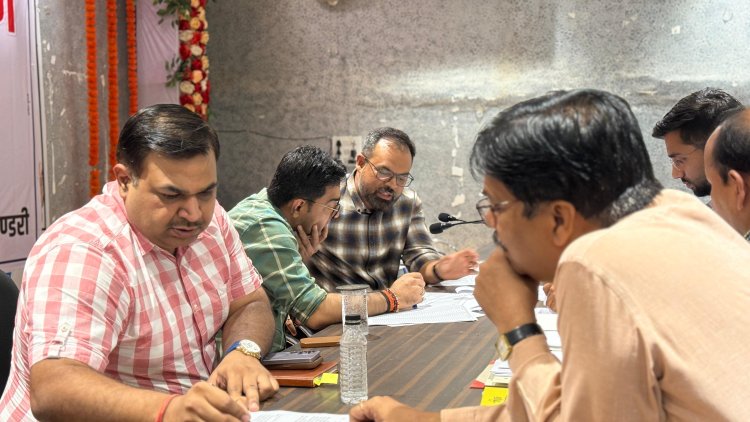 *कलेक्टर ने युक्तियुक्तकरण के संबंध में अधिकारियों के ली बैठक* *प्राथमिक शाला के लिए 02 जून एवं पूर्व माध्यमिक शाला, हाई स्कूल और हायर सेकेंडरी के लिए 03 जून को होगा काउंसलिंग*