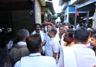 *बुधवारी बाजार आगजनी से प्रभावित व्यापारियों से अमर अग्रवाल ने की मुलाकात, नुकसान का लिया जायजा* 